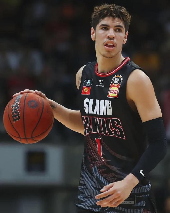 九游体育 -冲刺阶段塞维利亚备战欧超杯，篮板制胜细节曝光，质疑声仍在，球队文化再被提及的简单介绍